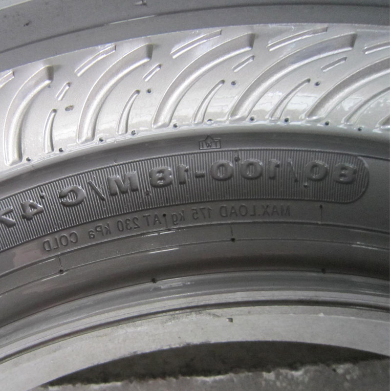 Molde del neumático de la motocicleta 80 / 100-18